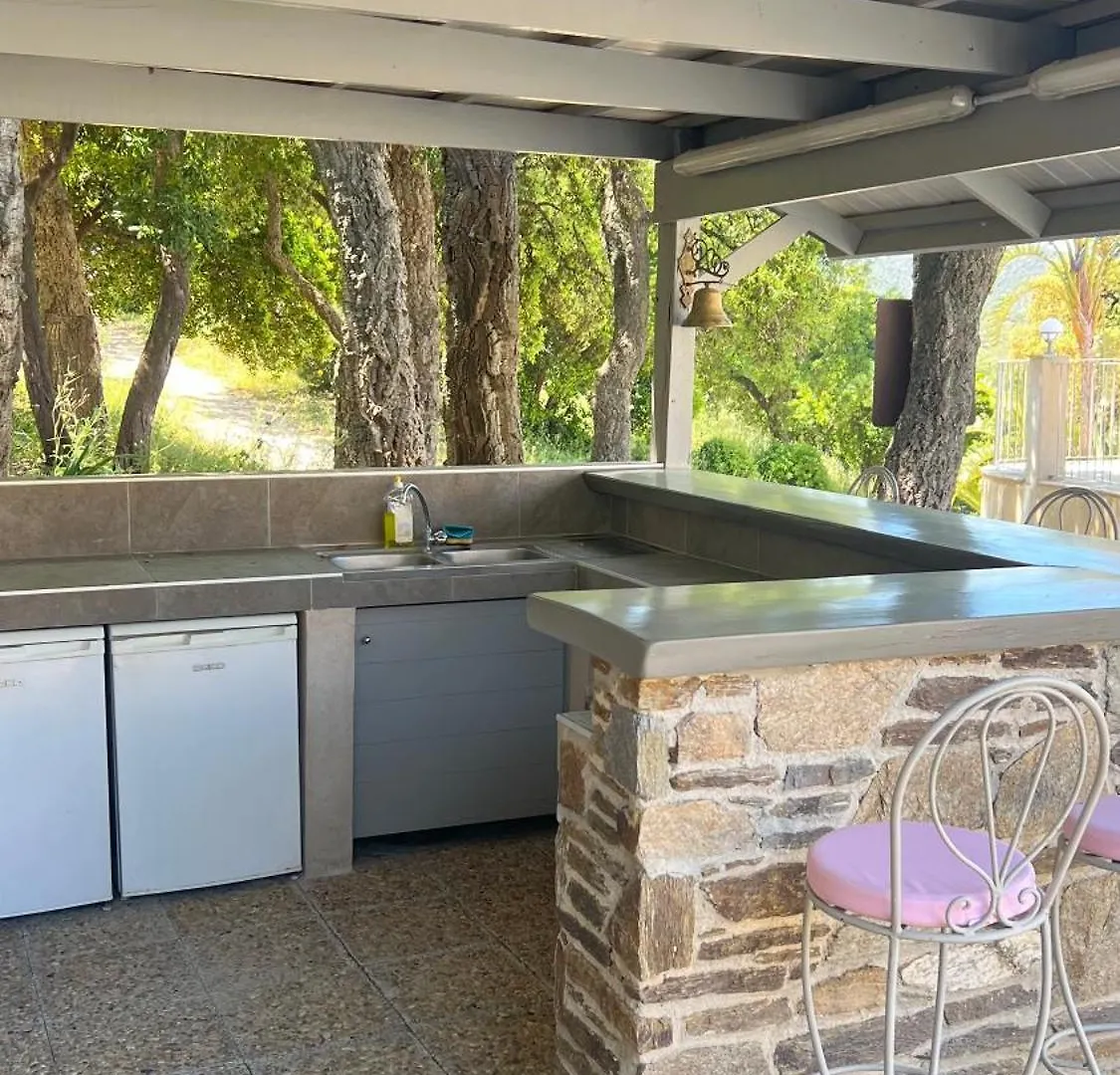 بورم لي ميموزا Villa Nais B&B