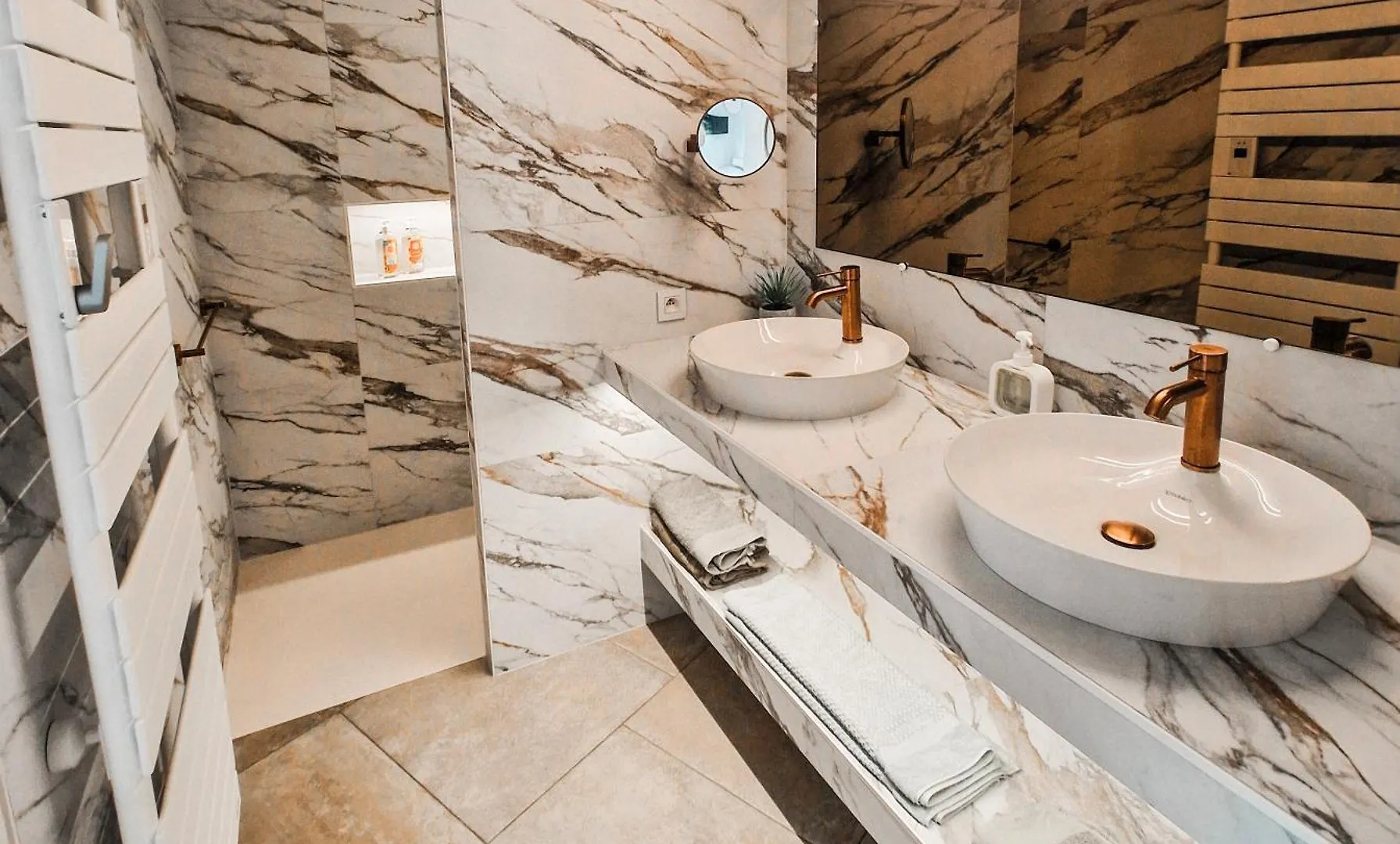 بورم لي ميموزا Villa Nais B&B بورم لي ميموزا