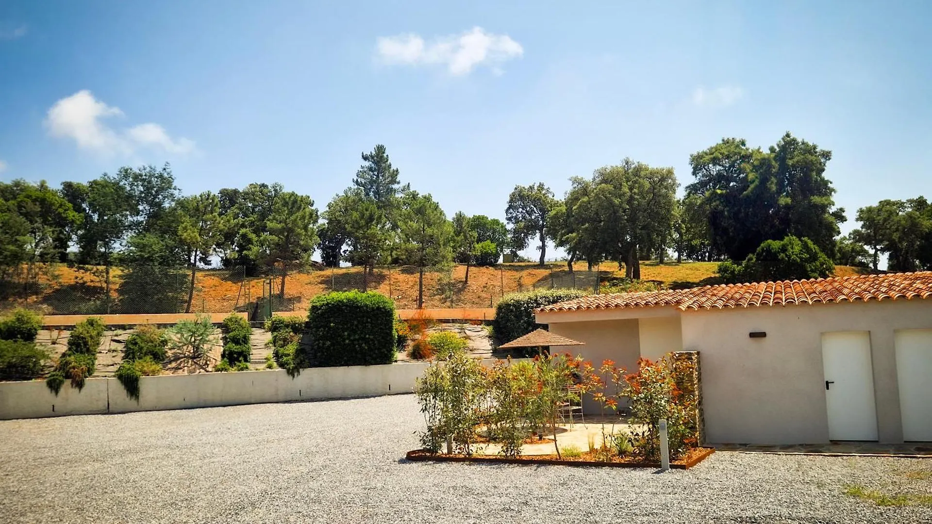 *** فندق مبيت وإفطار بورم لي ميموزا Villa Nais B&B فرنسا