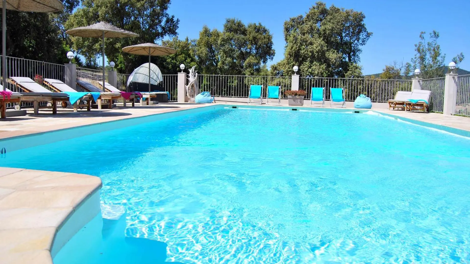 Villa Nais B&B contacts